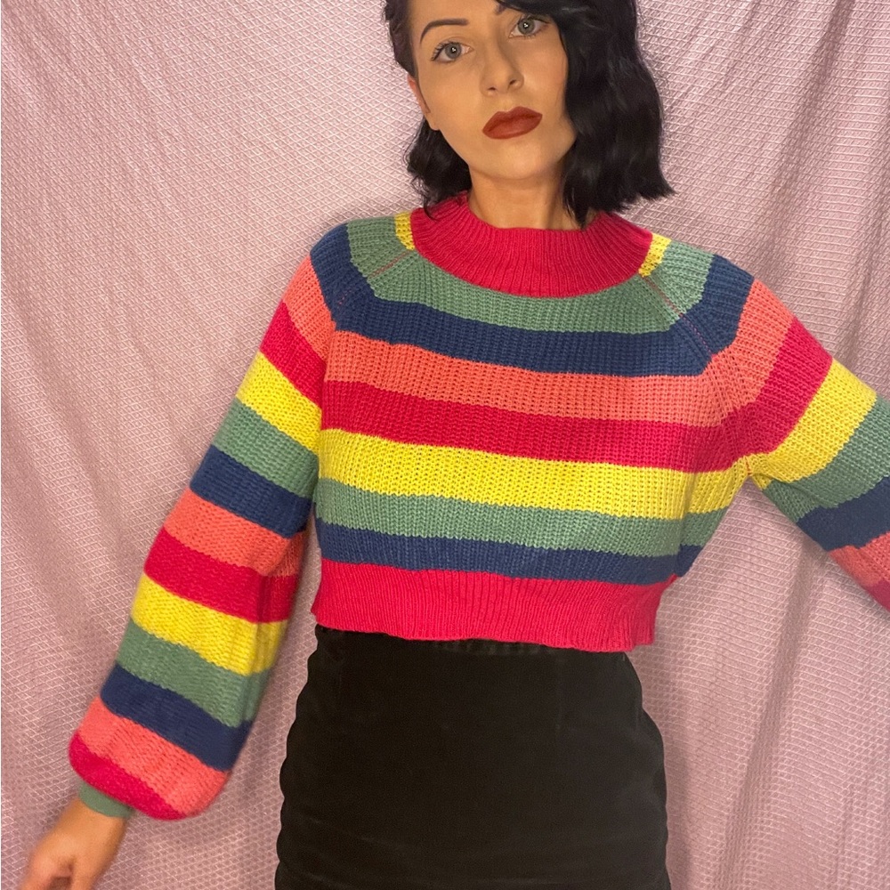 Cropped rainbow striped knit sweater with balloon sleeves